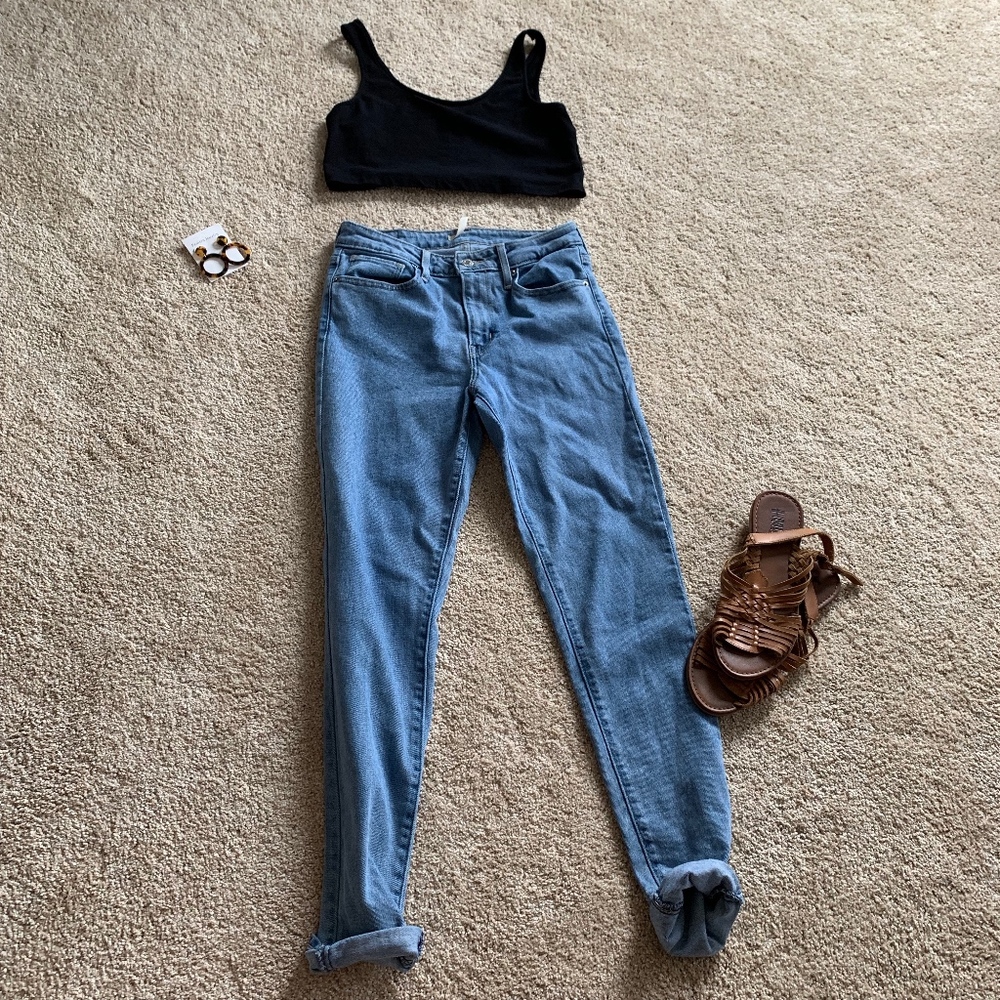 EUC Levi's 721 High Rise Skinny Jeans Sz 27